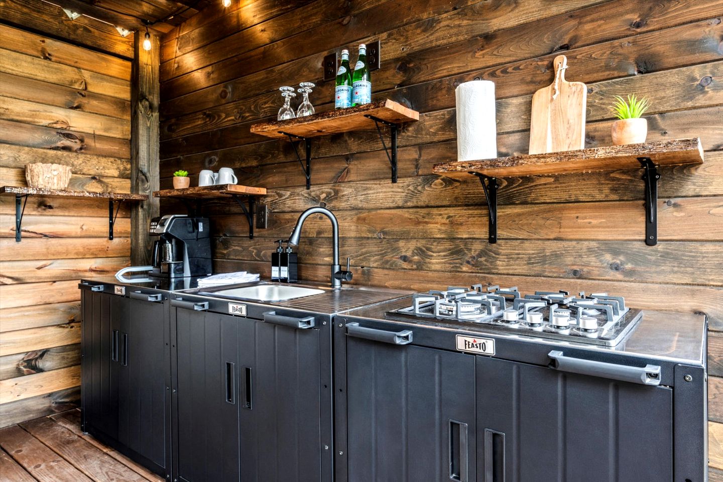 Beautiful Cabin with Fire Pit in Hayesville, North Carolina