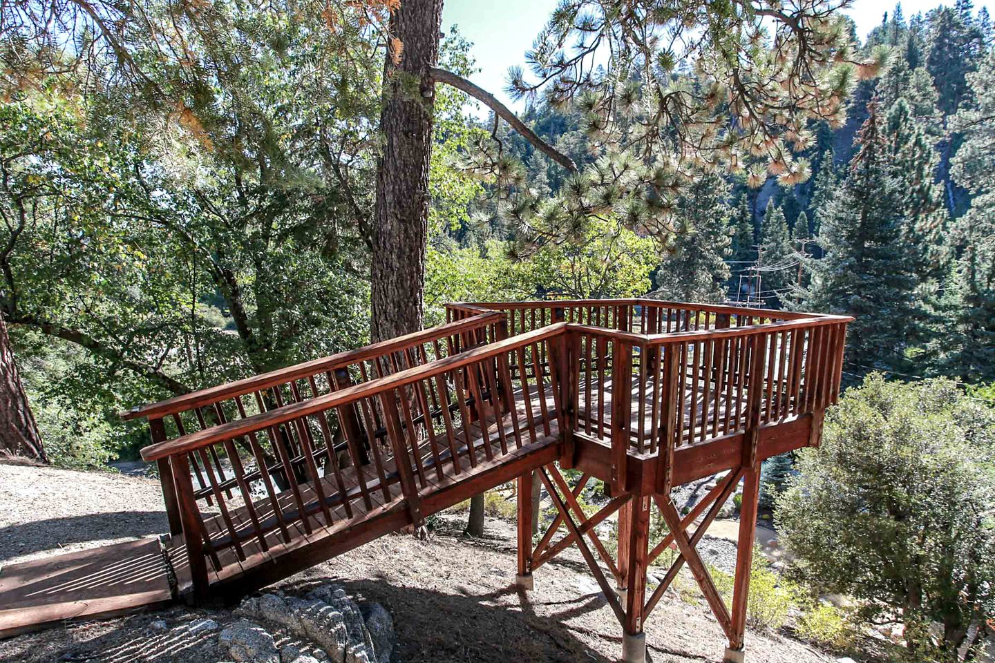 Fascinating Secluded Cottage with Fire Pit in Big Bear Lake, California