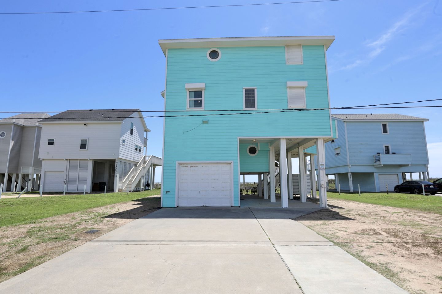Luxurious Spacious Beach House with Gorgeous Sea Views in Galveston, Texas
