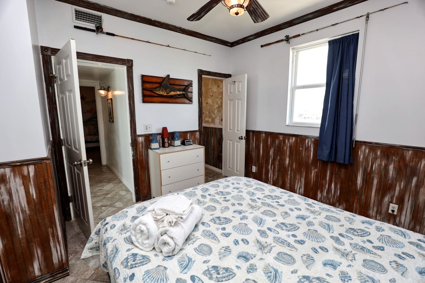 Luxurious Spacious Beach House with Gorgeous Sea Views in Galveston, Texas