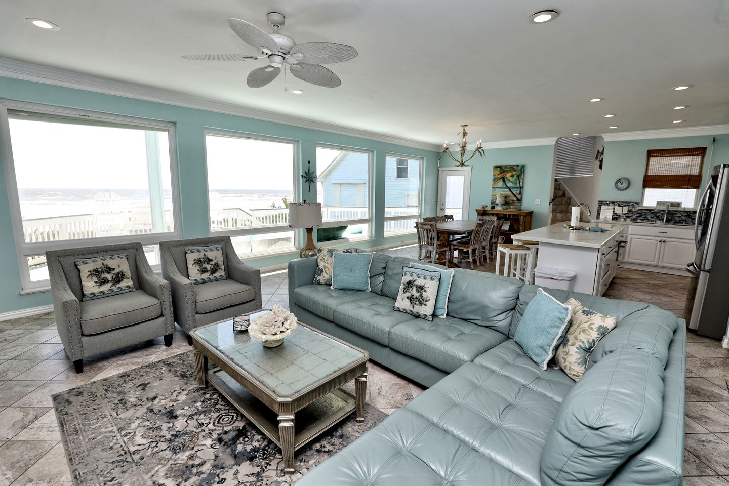 Luxurious Spacious Beach House with Gorgeous Sea Views in Galveston, Texas