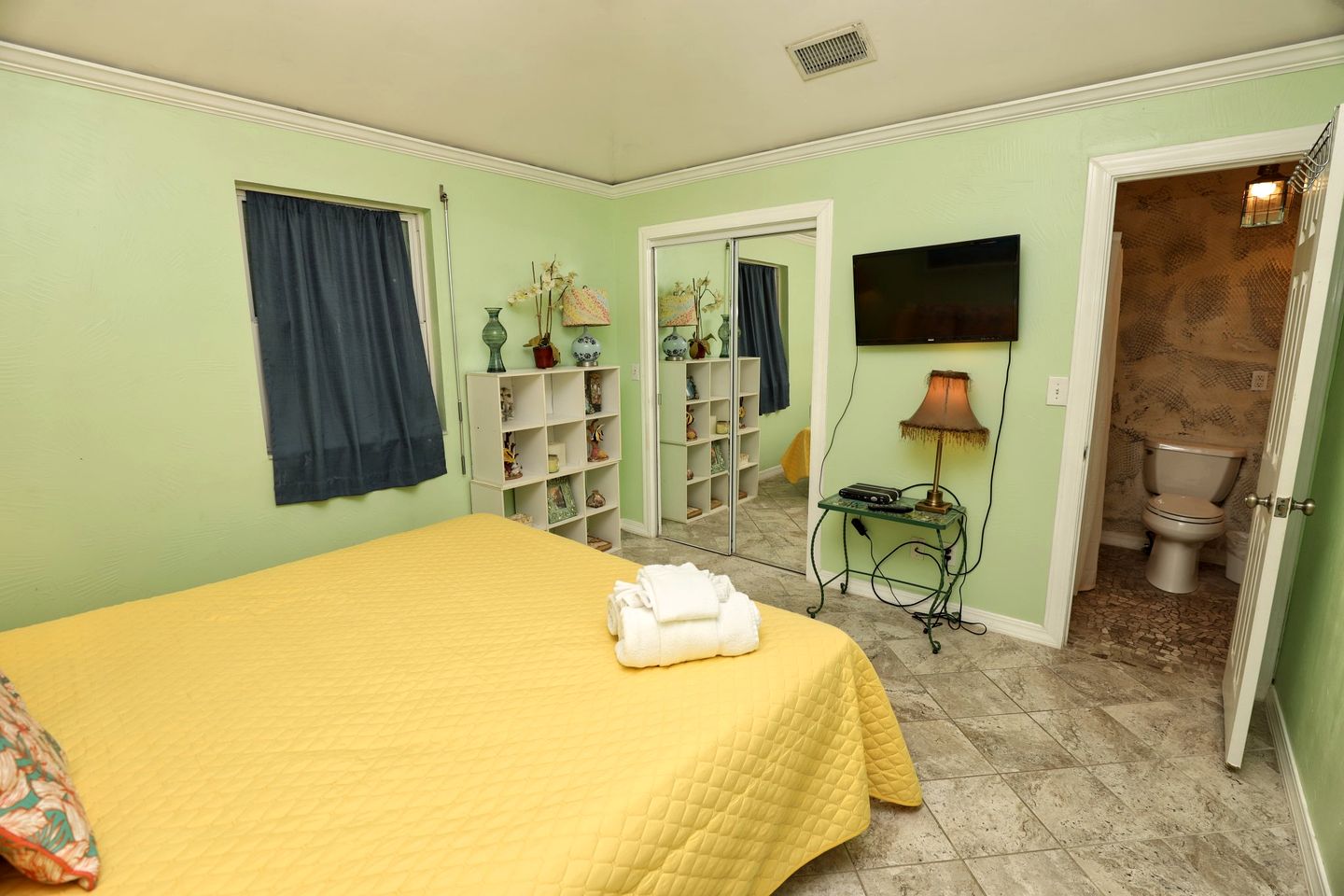 Luxurious Spacious Beach House with Gorgeous Sea Views in Galveston, Texas