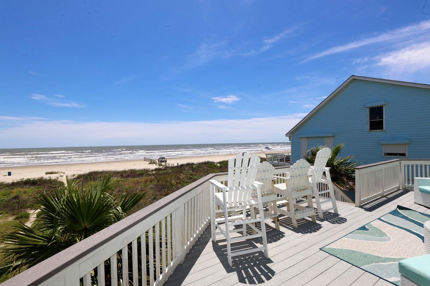 Luxurious Spacious Beach House with Gorgeous Sea Views in Galveston, Texas