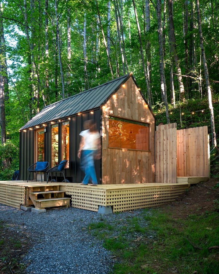 Cute Secluded Tiny House with Great Forest Vistas in Sylva, North Carolina