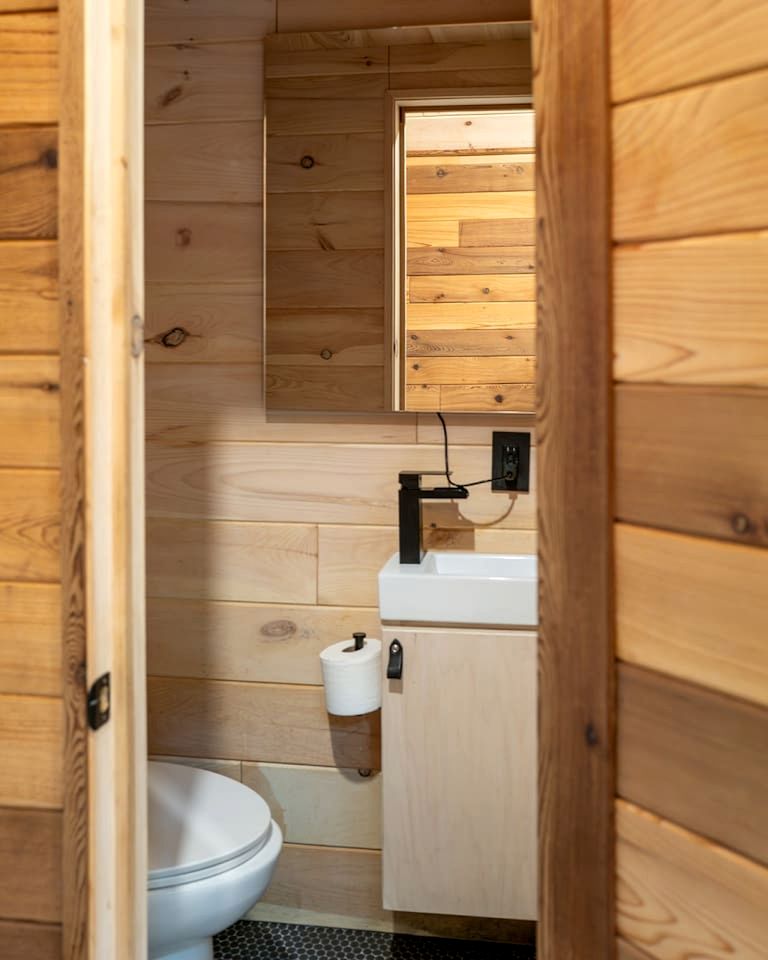 Cute Secluded Tiny House with Great Forest Vistas in Sylva, North Carolina