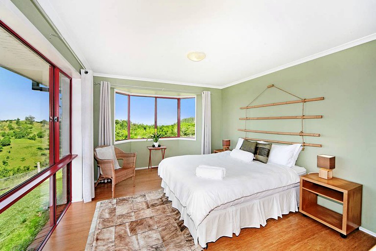 Cabins (Booroobin, Queensland, Australia)