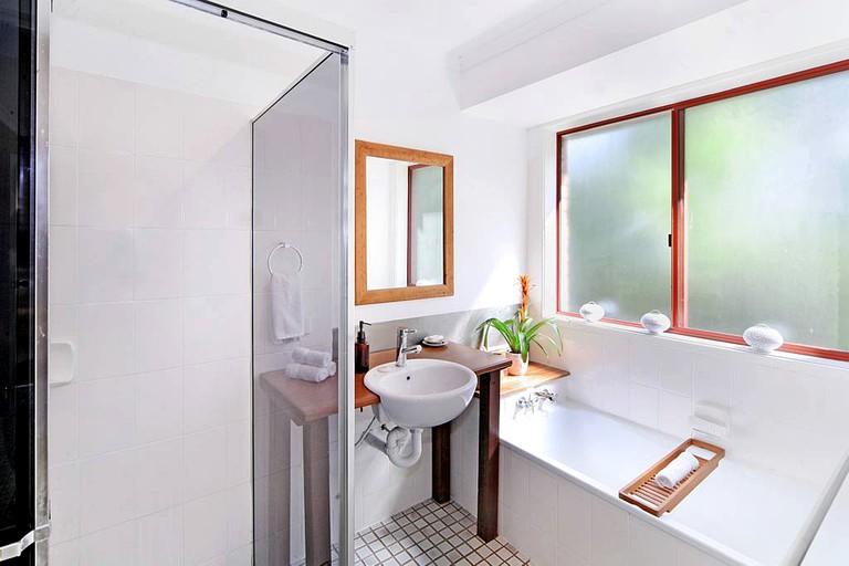 Cabins (Booroobin, Queensland, Australia)