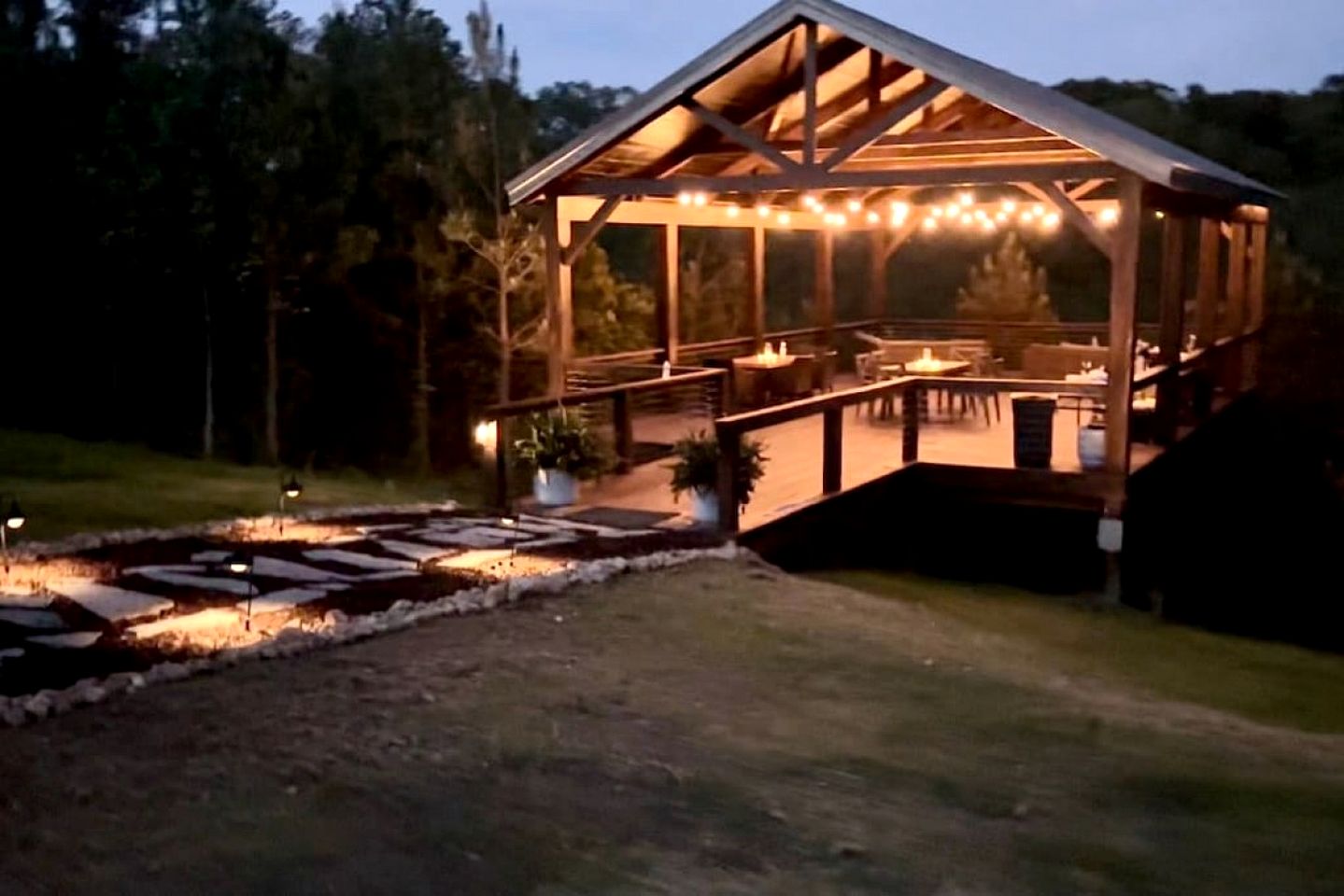 Amazing Luxurious Safari Tent with Sauna and Bath in Kentucky
