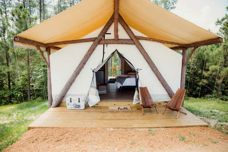 Amazing Luxurious Safari Tent with Sauna and Bath in Kentucky