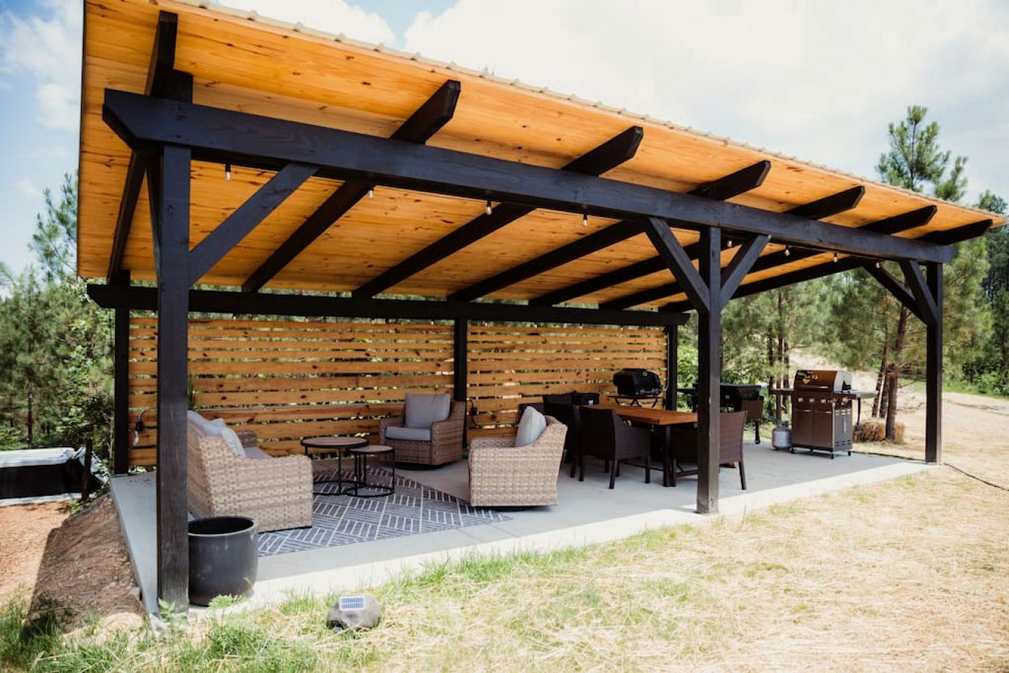 Amazing Luxurious Safari Tent with Sauna and Bath in Kentucky