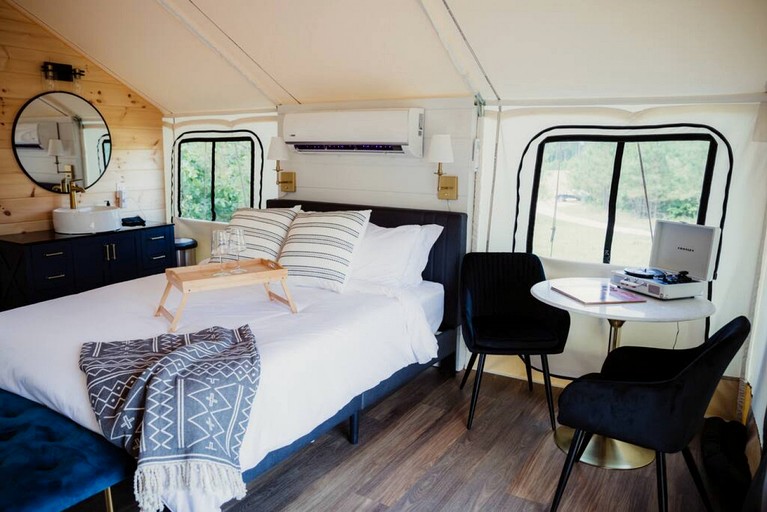 Safari Tents (United States of America, Cadiz, Kentucky)