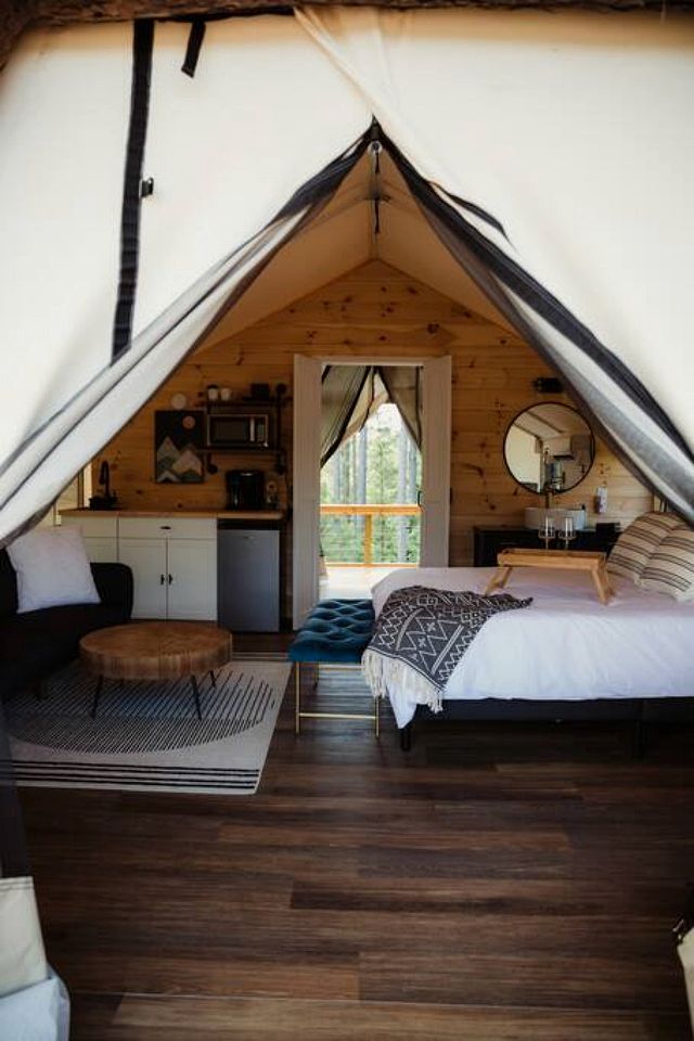 Amazing Luxurious Safari Tent with Sauna and Bath in Kentucky