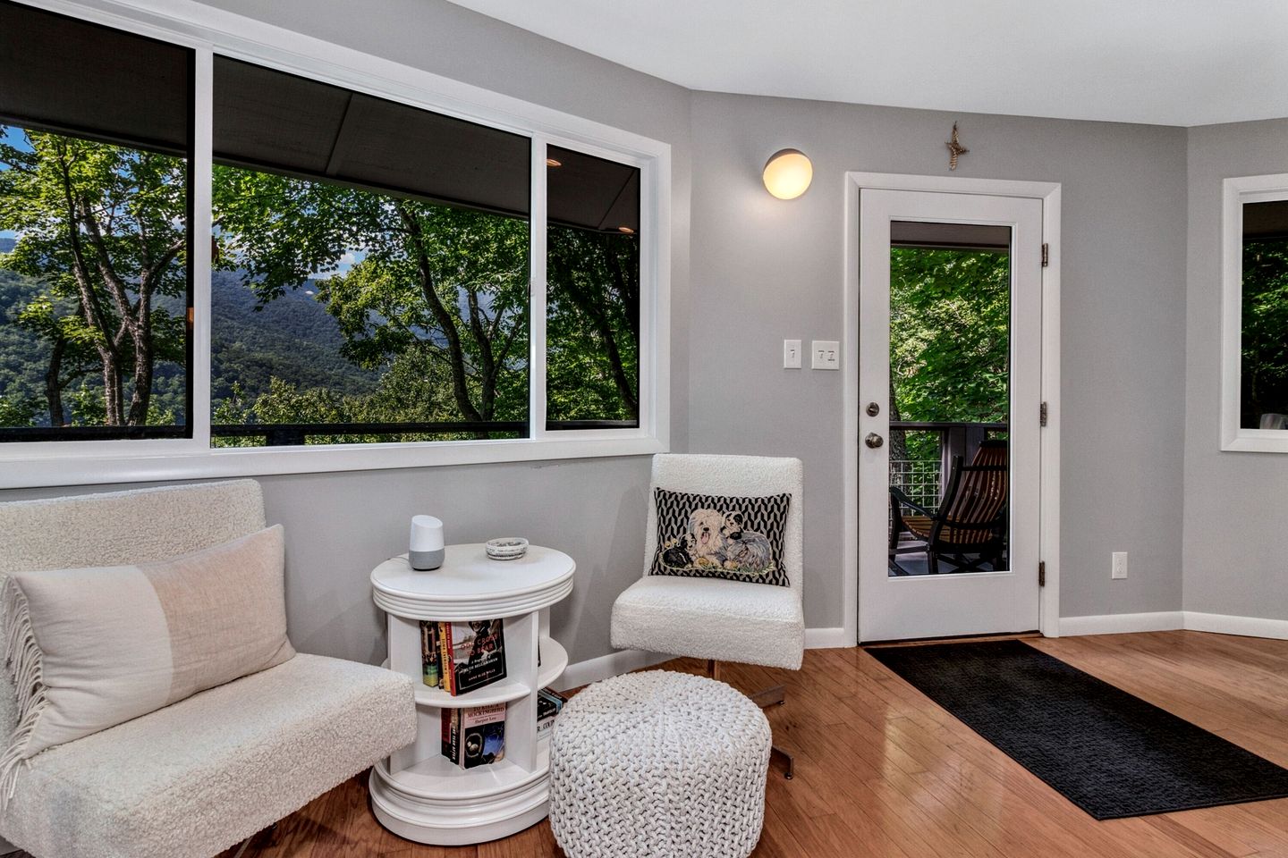 Unique Round Mountain Retreat with Firepit near Black Mountain, NC – Scenic Blue Ridge Getaway