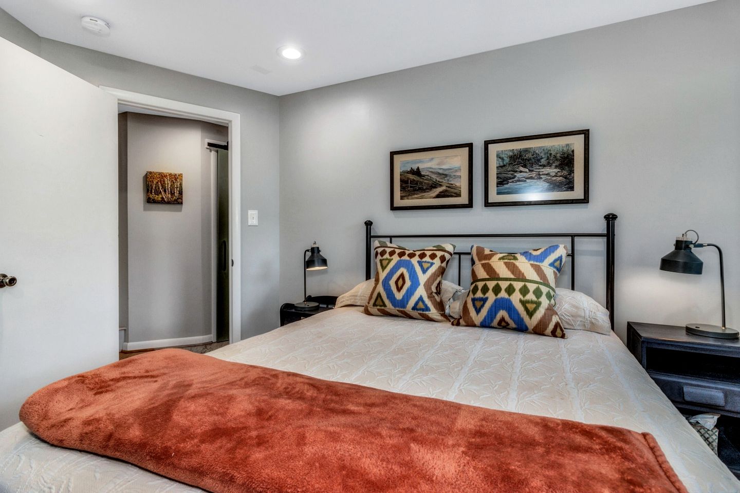 Unique Round Mountain Retreat with Firepit near Black Mountain, NC – Scenic Blue Ridge Getaway