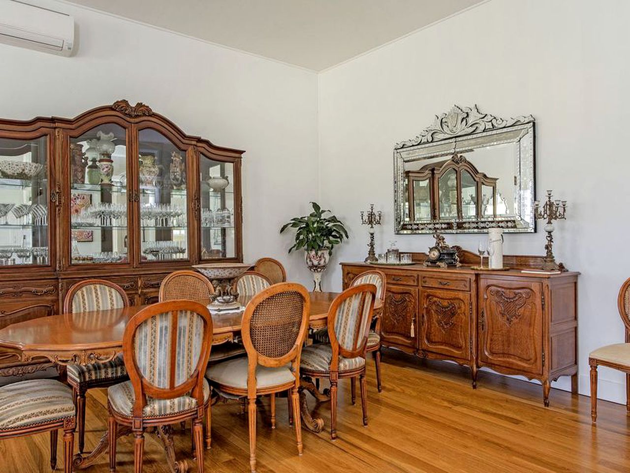 Luxury Cottage Nestled in the Byron Bay Hinterland of New South Wales