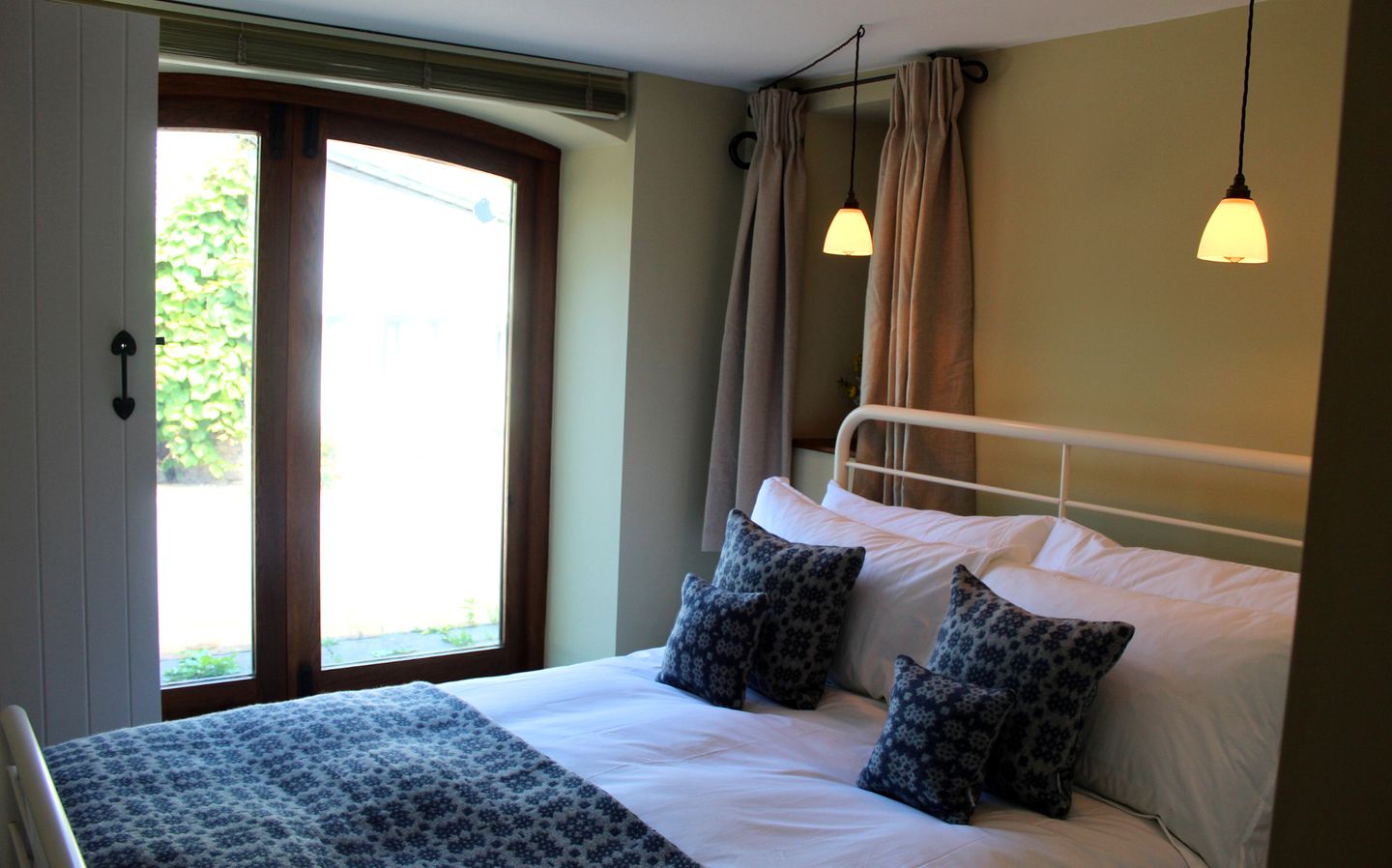 Charming Barn Conversion with Rustic Charm near Pen y Fan in Brecon Beacons, Wales