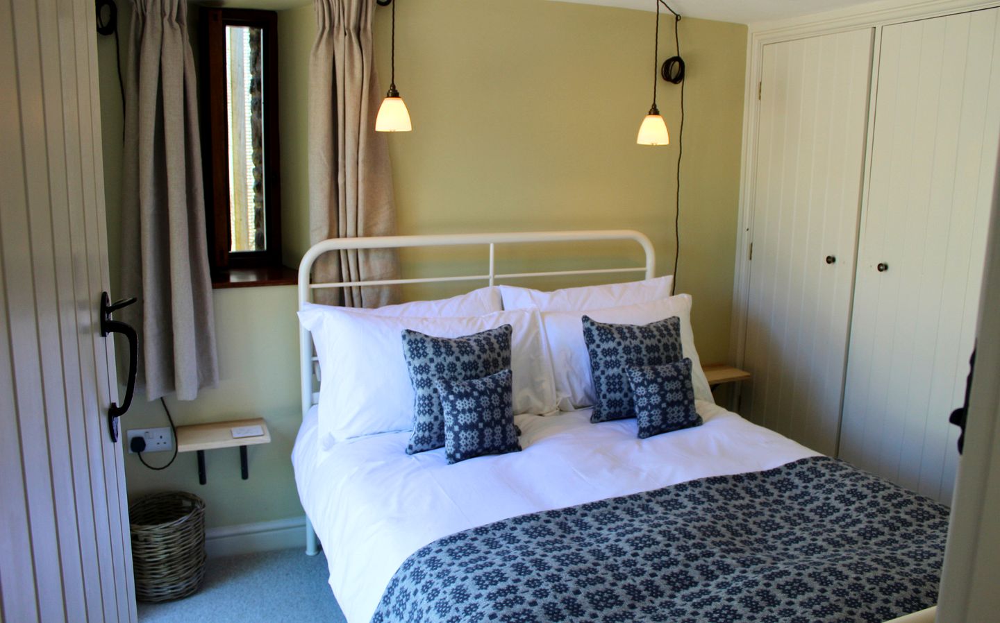 Charming Barn Conversion with Rustic Charm near Pen y Fan in Brecon Beacons, Wales