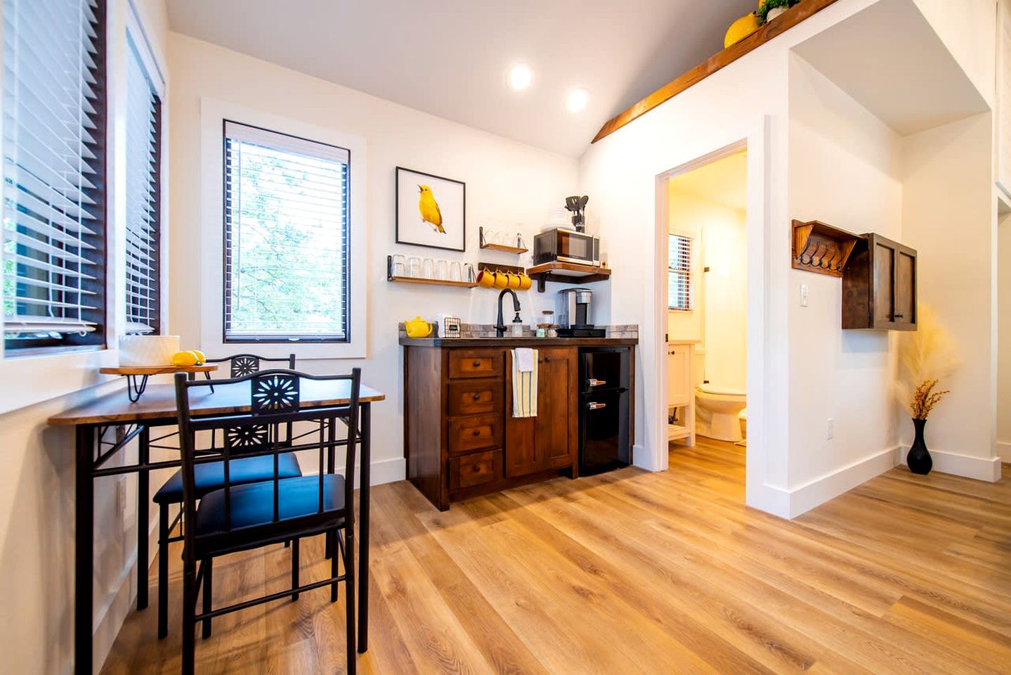 Beautiful Treehouse Glamping Site, Near Magnolia, Texas