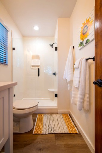 Tree Houses (United States of America, Elm Mott, Texas)