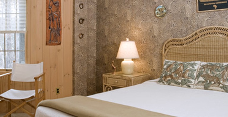 Nature Lodges (Waterford, Maine, United States)