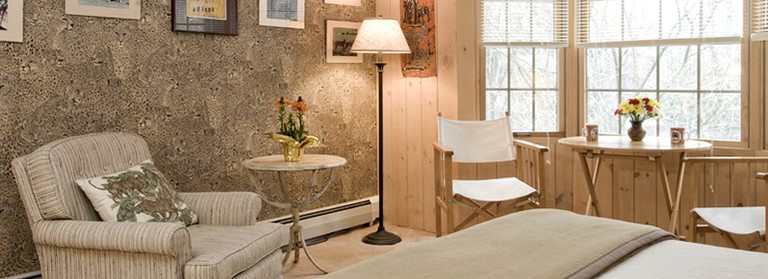 Nature Lodges (Waterford, Maine, United States)