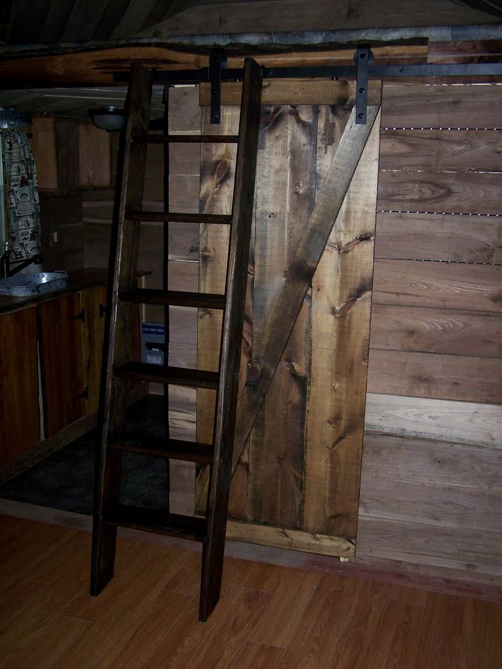 Secluded Watertree Tiny House near Old Hickory Lake – Private Deck, Trails & Breakfast