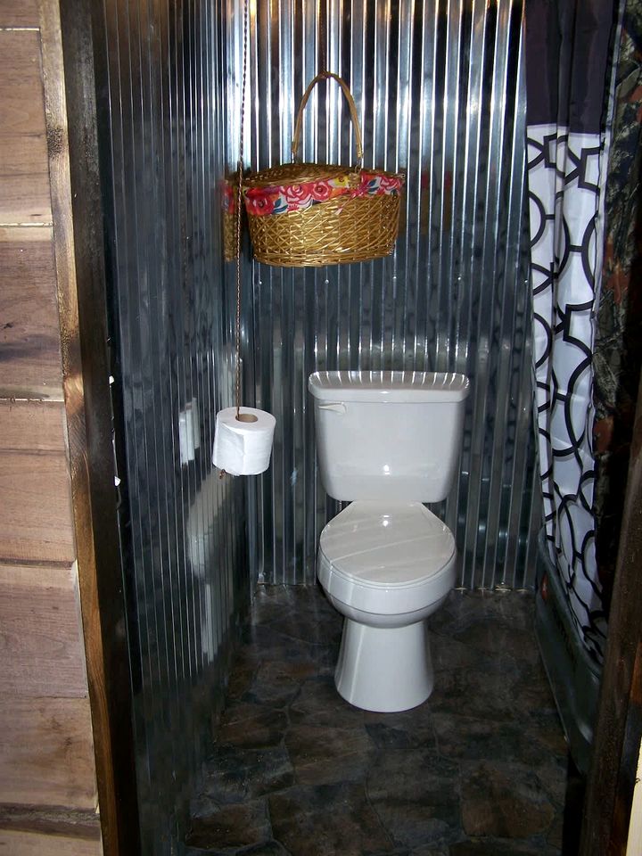 Secluded Watertree Tiny House near Old Hickory Lake – Private Deck, Trails & Breakfast