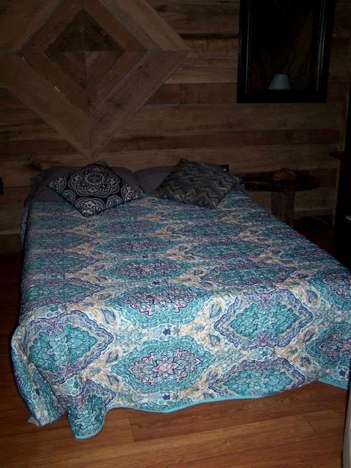 Secluded Watertree Tiny House near Old Hickory Lake – Private Deck, Trails & Breakfast