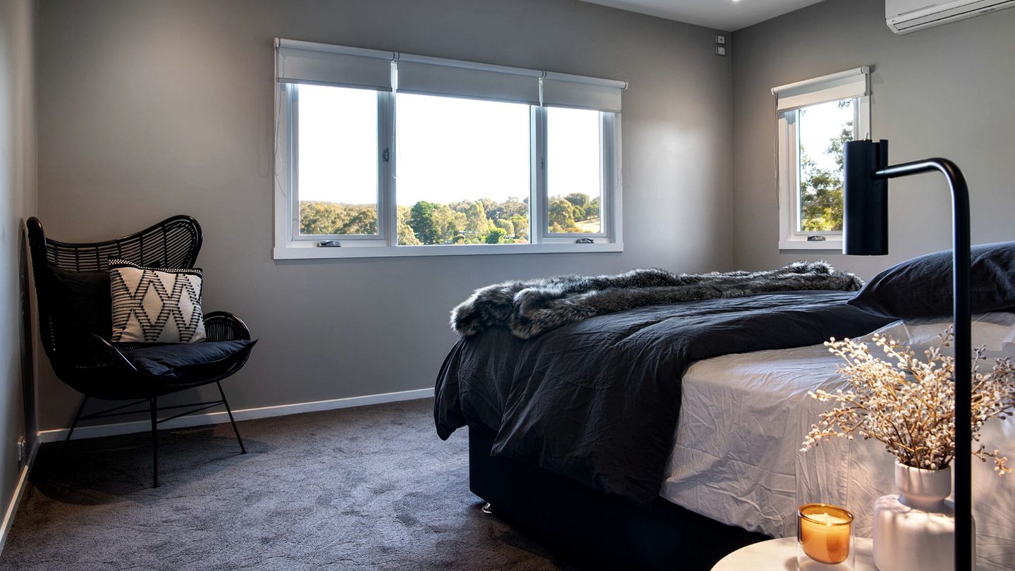 Amazing Villa with Swimming Pool and Lake Access in Hepburn, Victoria