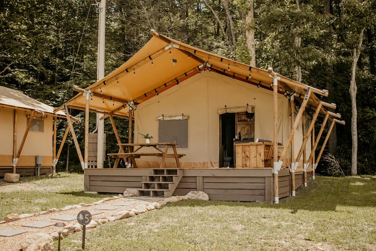 Gorgeous Glamping Tent in Erwin, Tennessee