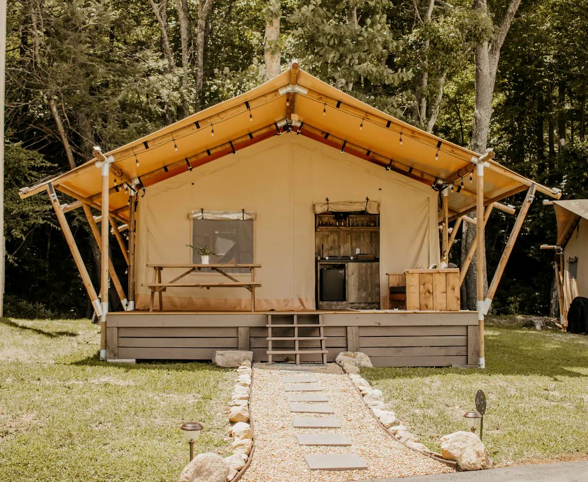 Gorgeous Glamping Tent in Erwin, Tennessee