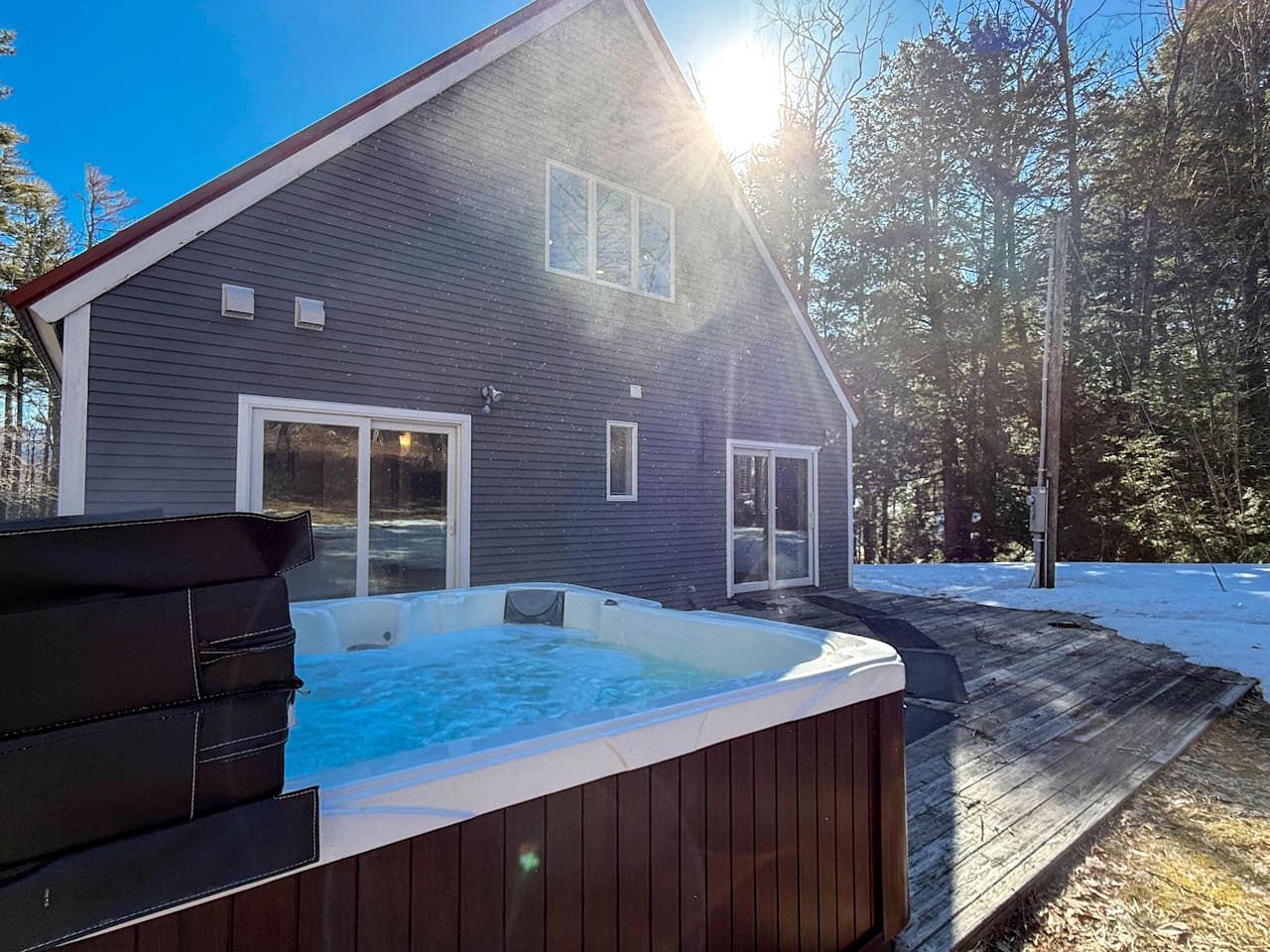 Tranquil and Secluded Cabin with Hot Tub in North Conway, near White Mountain National Forest, NH