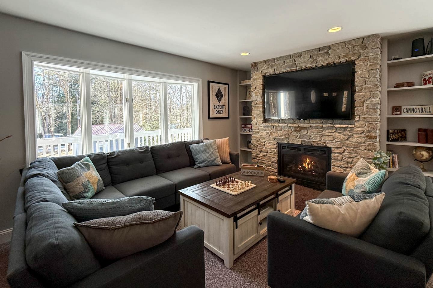 Tranquil and Secluded Cabin with Hot Tub in North Conway, near White Mountain National Forest, NH