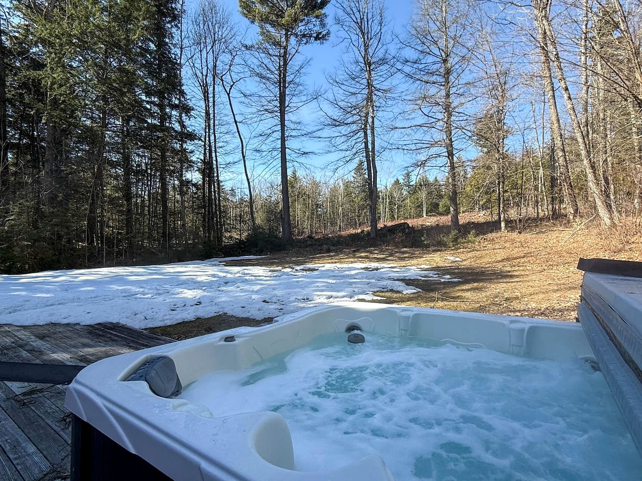 Tranquil and Secluded Cabin with Hot Tub in North Conway, near White Mountain National Forest, NH