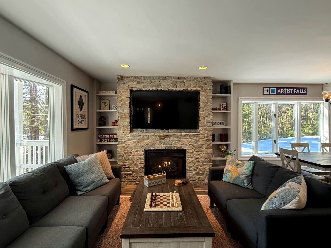 Tranquil and Secluded Cabin with Hot Tub in North Conway, near White Mountain National Forest, NH
