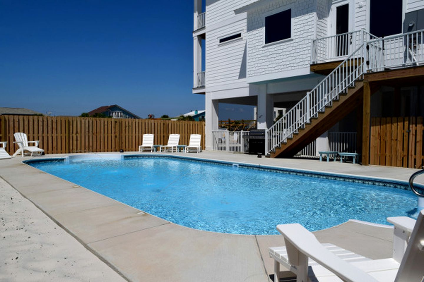 Luxury Vacation Rental with a Pool in Pensacola Beach, Florida