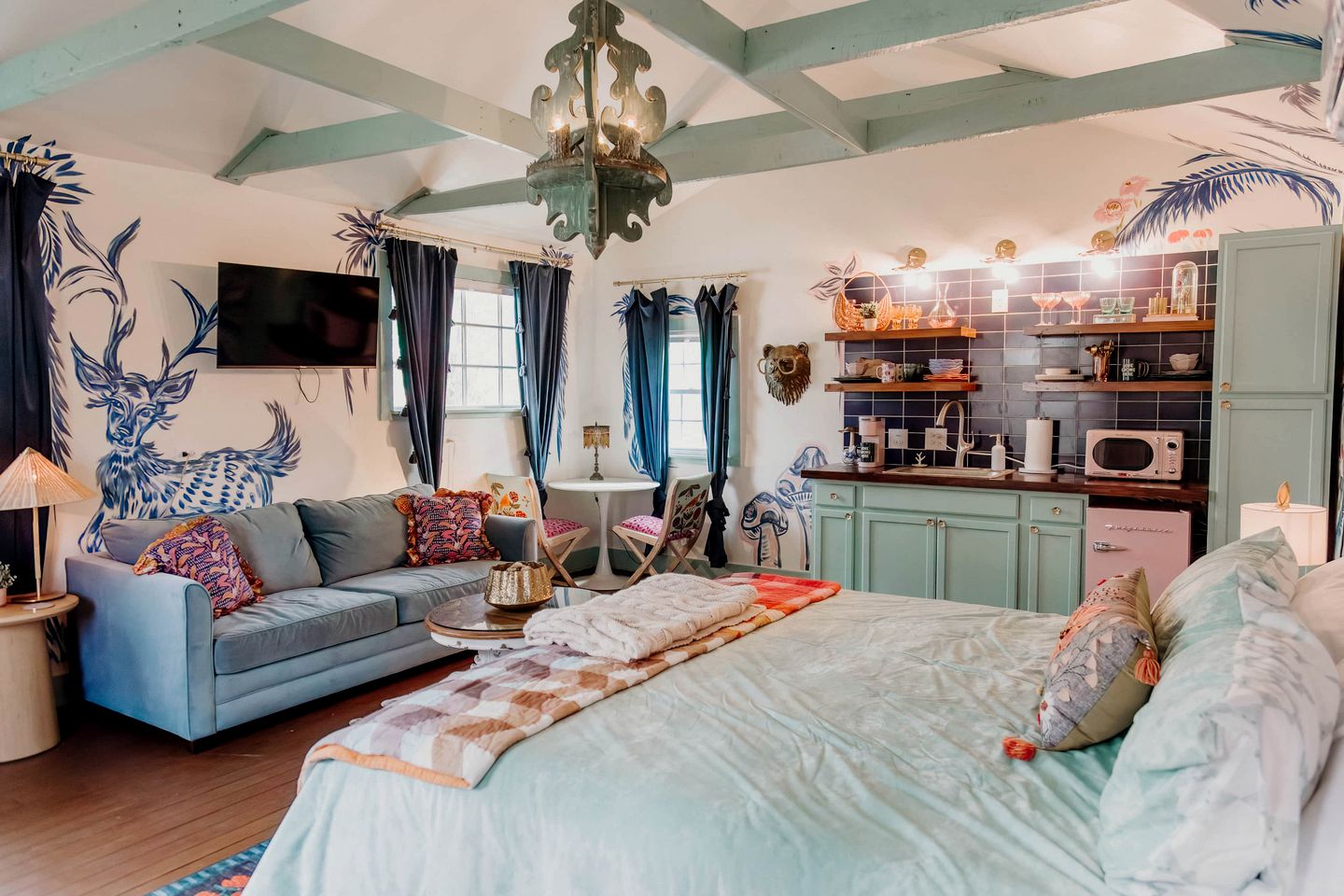 The Wilderness Glam Cabin in Tracy City, TN