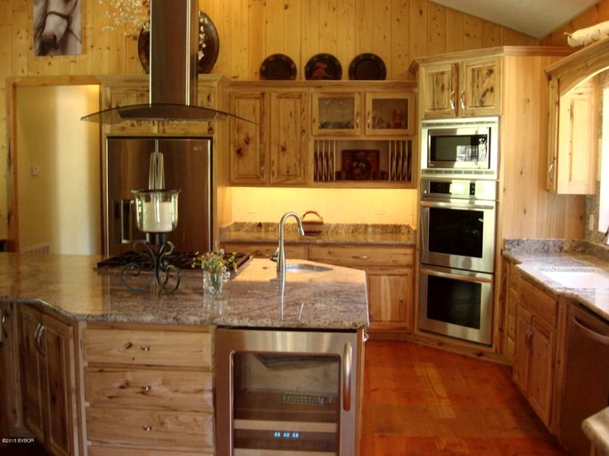 Nature Lodges (Darby, Montana, United States)