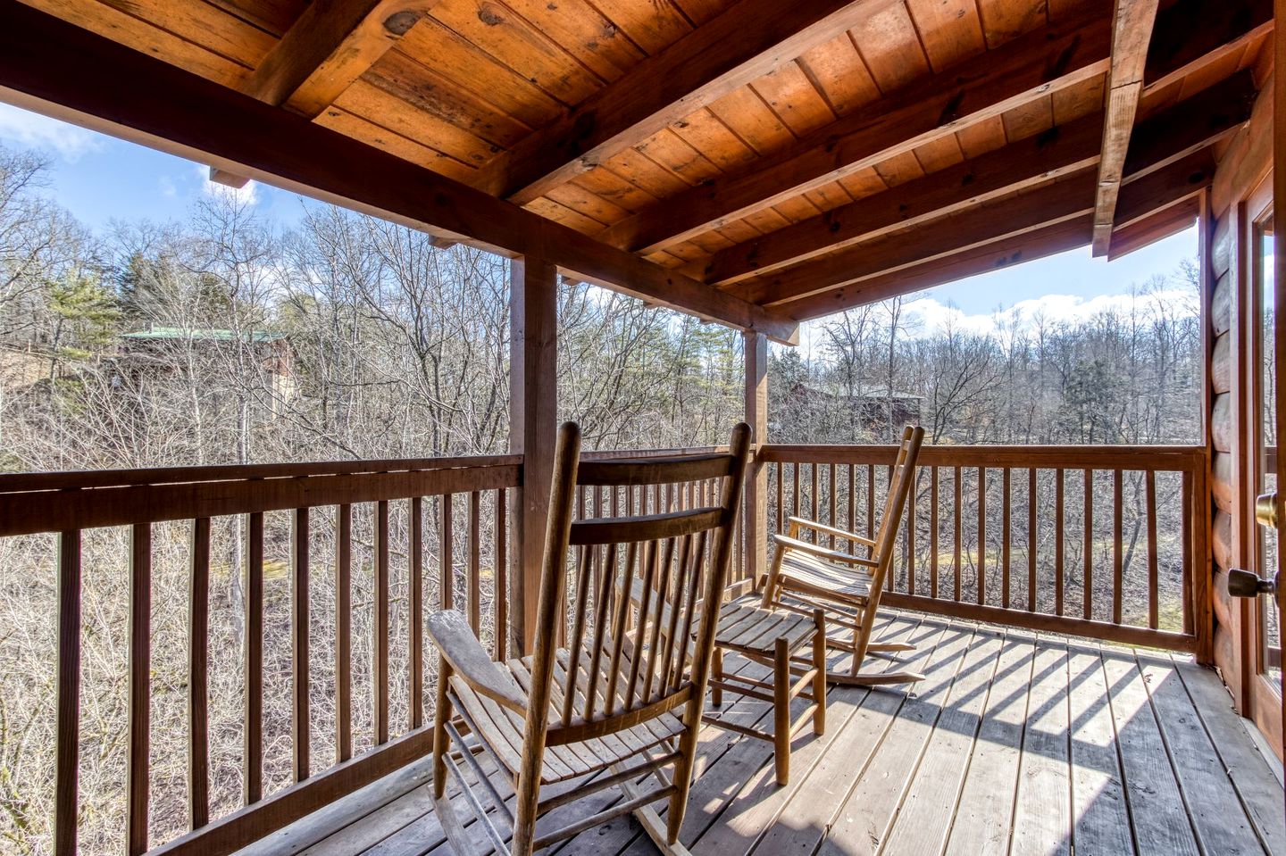 Rustic Elegance Meets Luxury in this Glamping Rental in Sevierville, Tennessee
