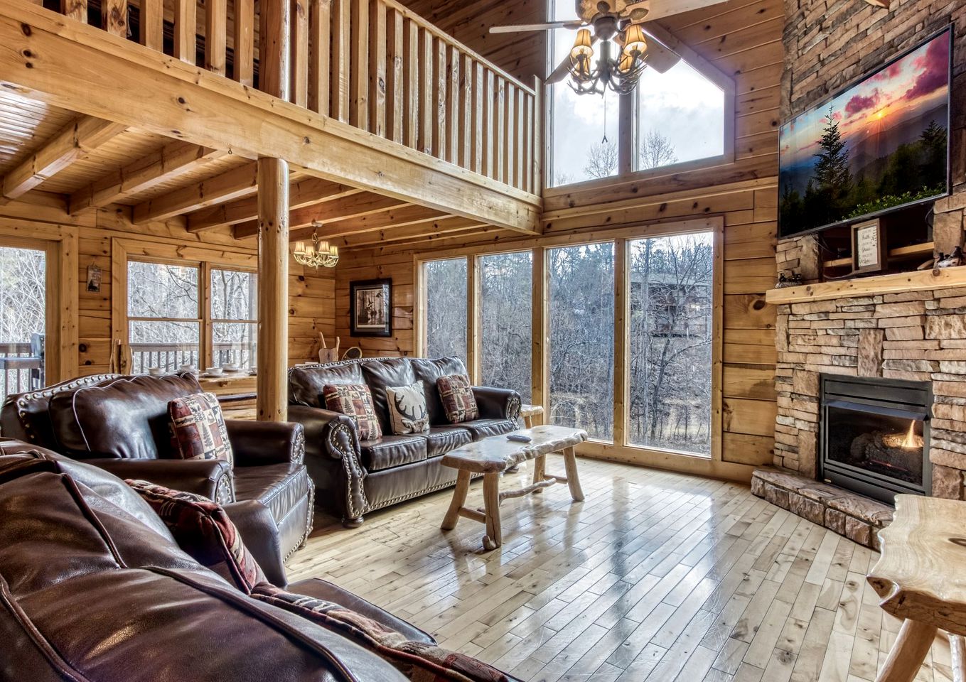 Rustic Elegance Meets Luxury in this Glamping Rental in Sevierville, Tennessee