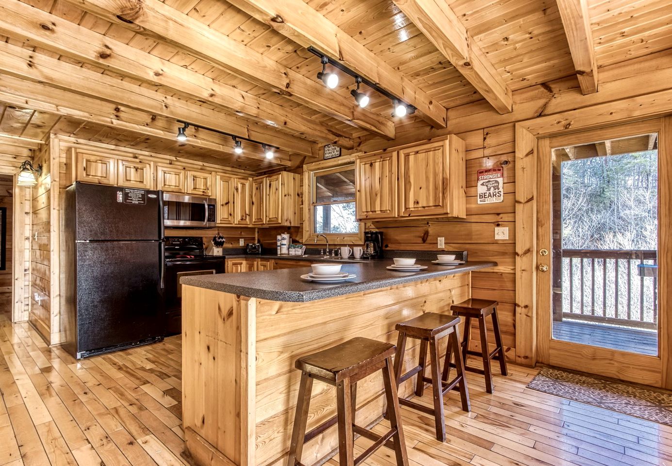 Rustic Elegance Meets Luxury in this Glamping Rental in Sevierville, Tennessee