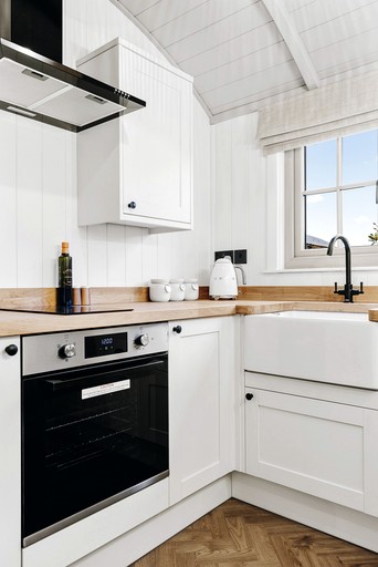 Huts (United Kingdom, Binsted, England)