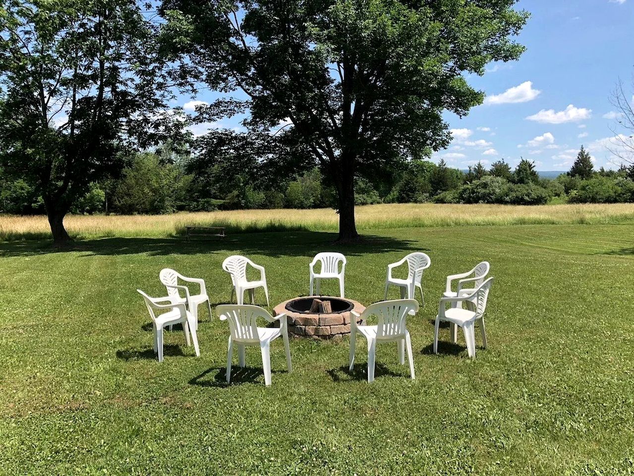 Wine Country Cottage Overlooking the Lake in Starkey, New York