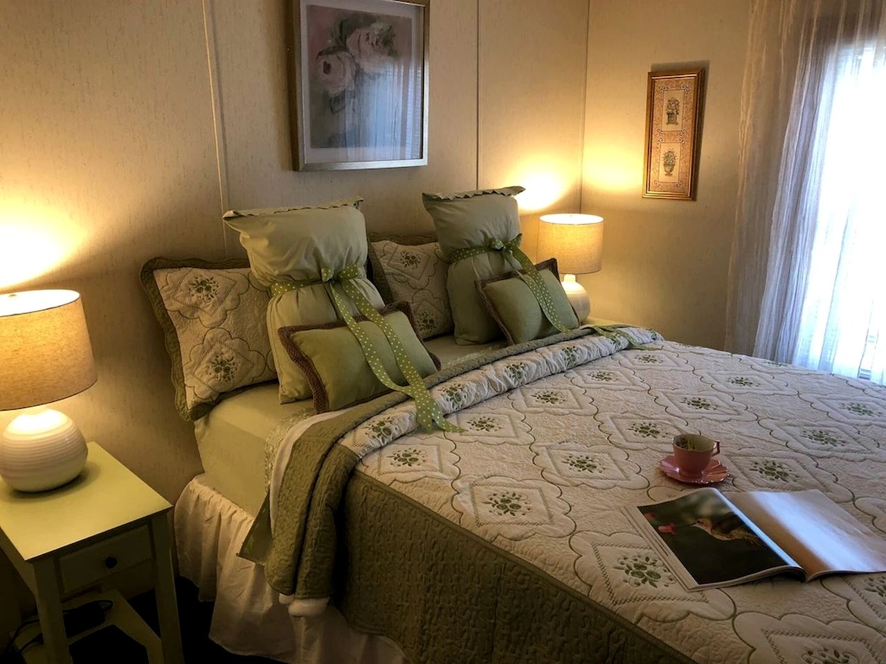 Wine Country Cottage Overlooking the Lake in Starkey, New York