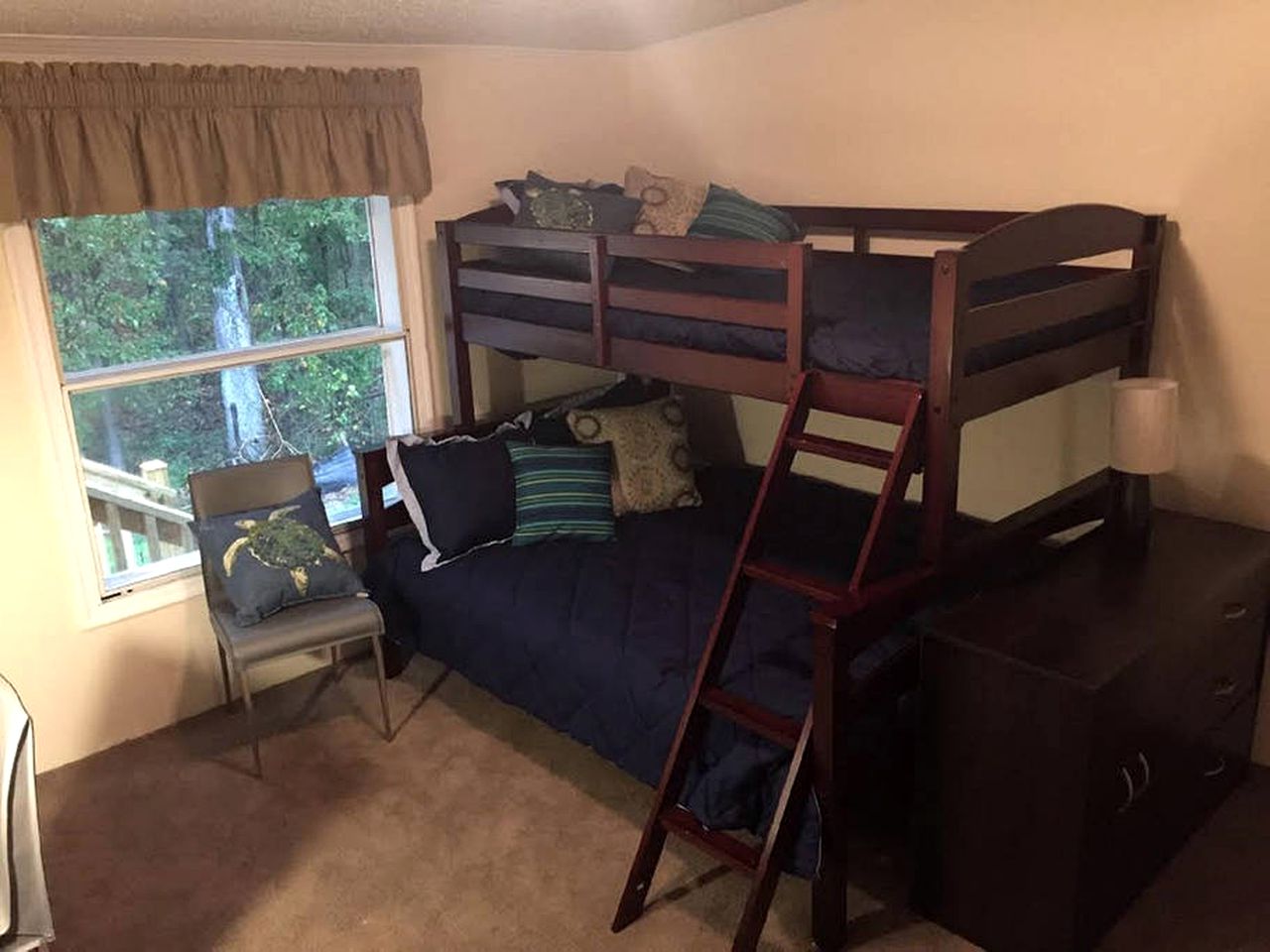 Spacious Modular Rental on Huge Horse and Cattle Farm near Charlottesville, Virginia