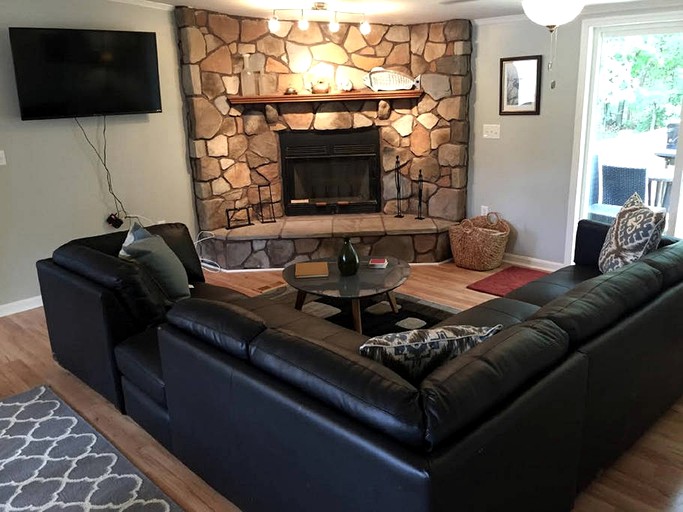 Cabins (Gordonsville, Virginia, United States)