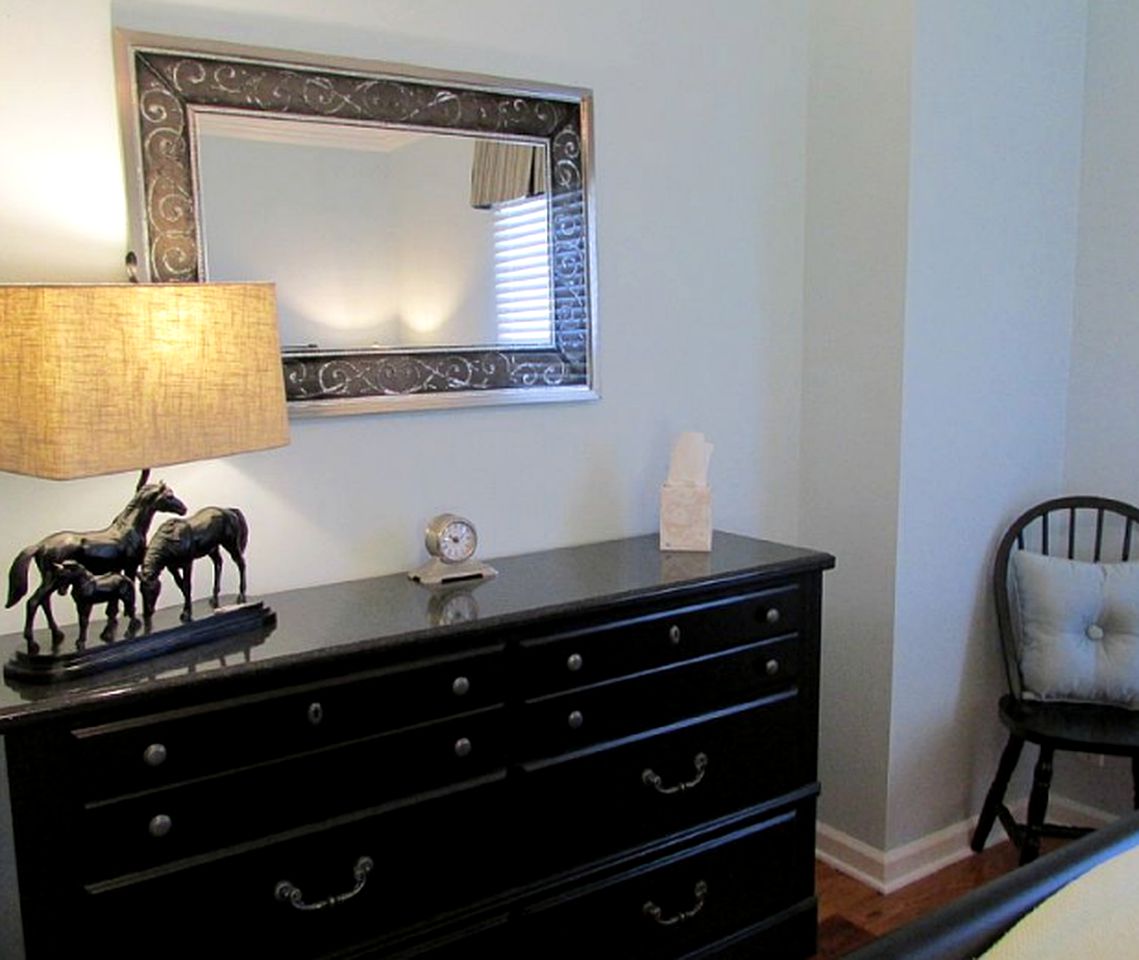 Classic Cottage Rental on Huge Horse and Cattle Farm near Charlottesville