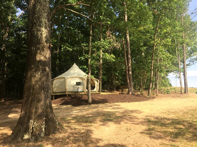 Bell Tents (Gordonsville, Virginia, United States)