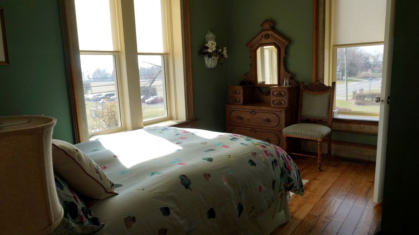 The Woodbridge House, Nature Lodges 36141, Kingsville, Canada