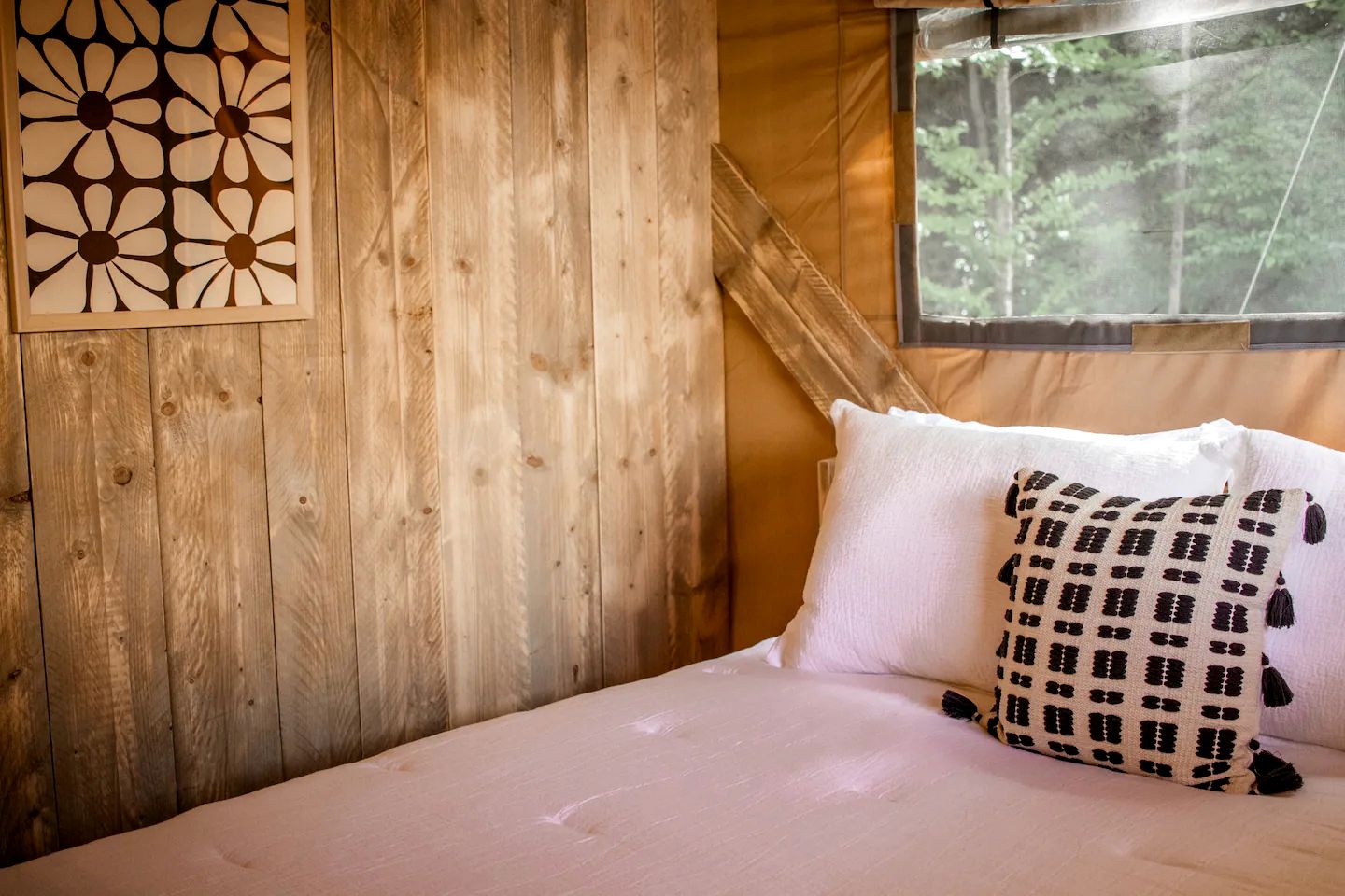 Fantastic Safari Tent in Erwin, Tennessee